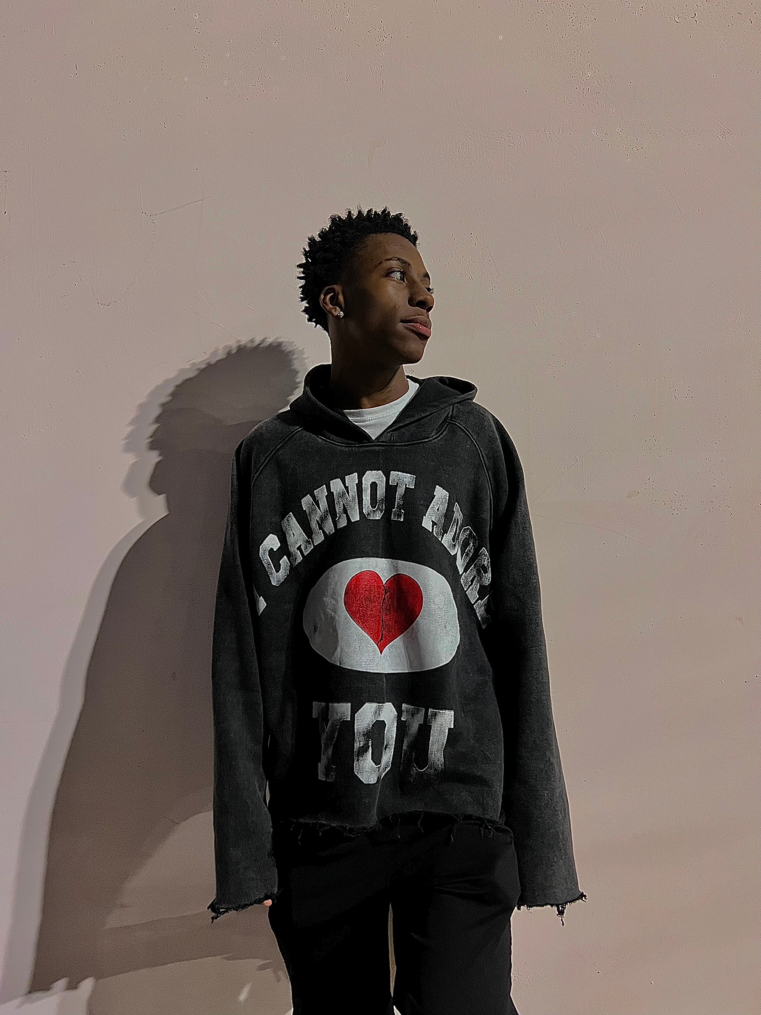 MODEL IS 5'7 WEARING A SIZE UP (a large)