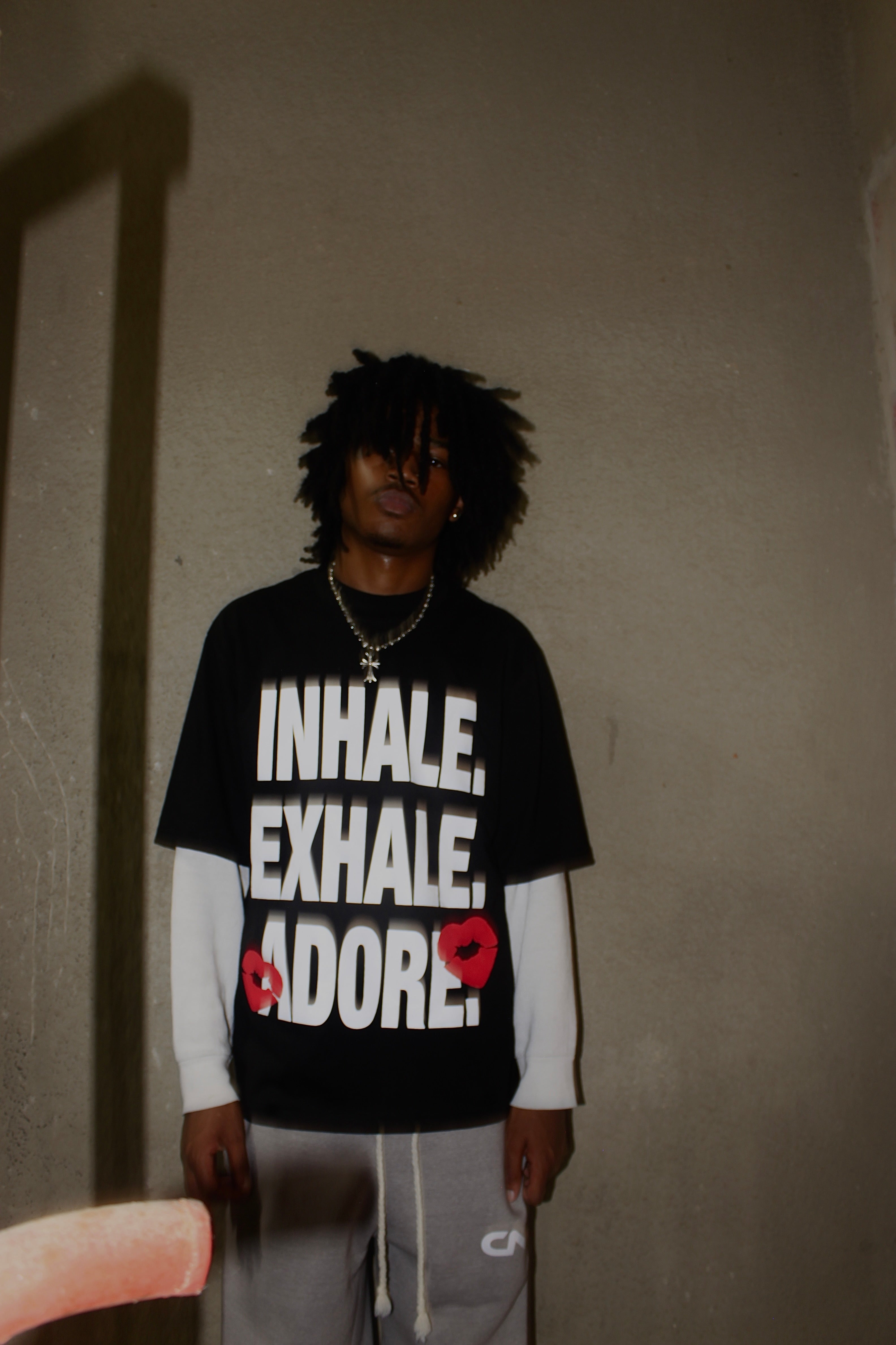 BREATHE ADORE TEE