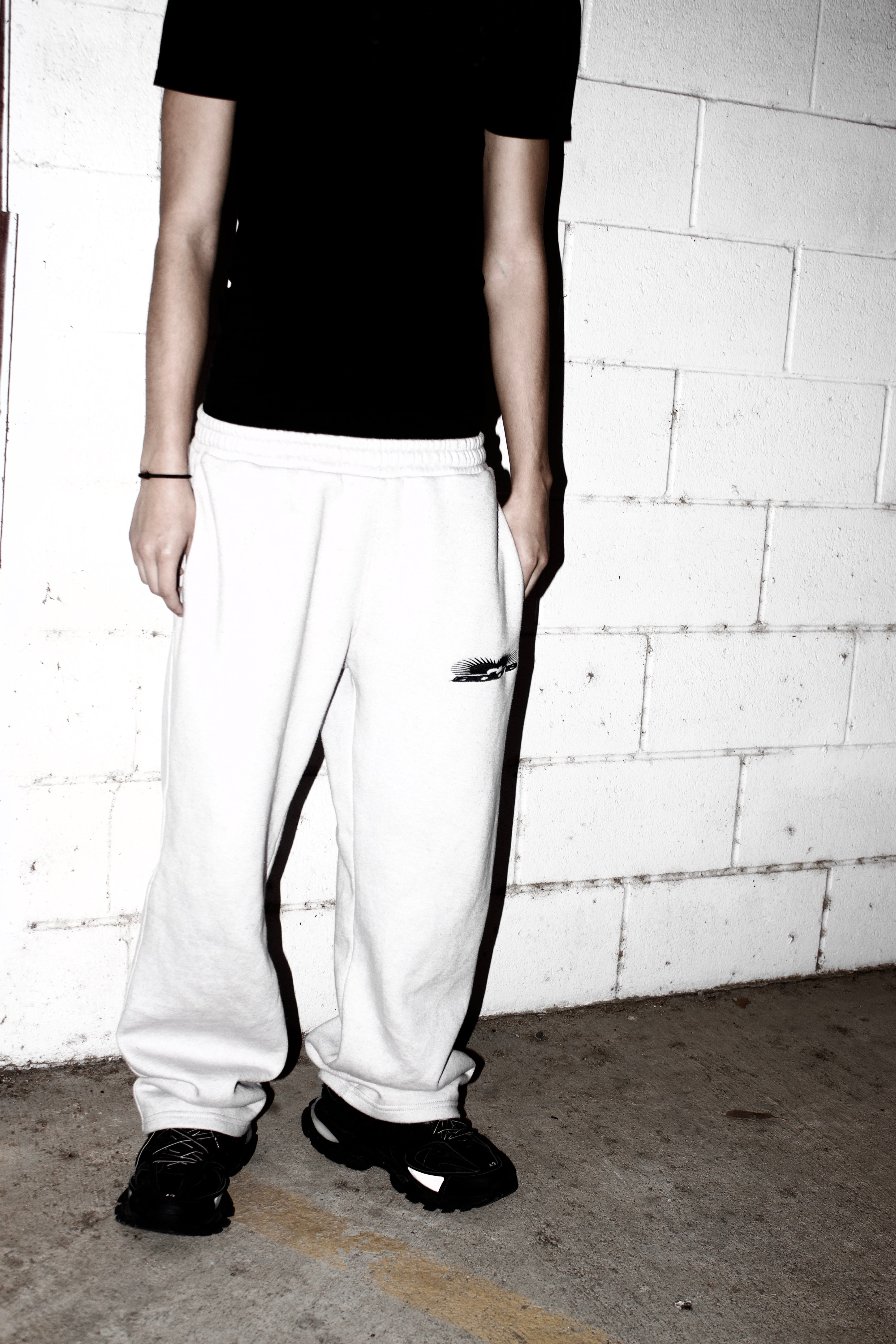 ESSENTIAL DOUBLE-WAISTED SWEATPANTS