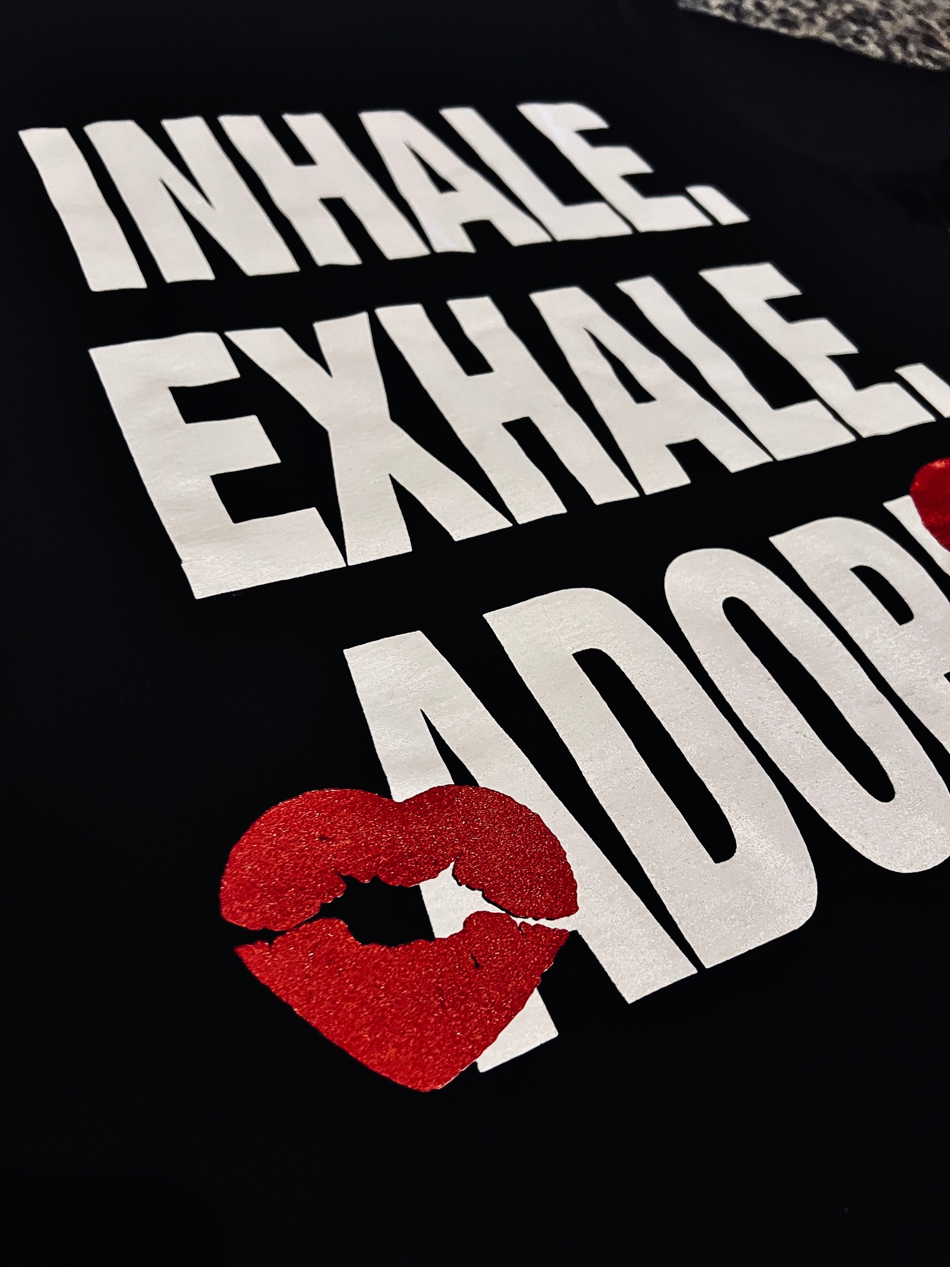 BREATHE ADORE TEE